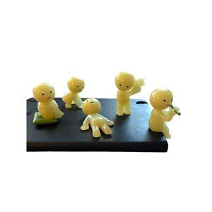 Smiski glow-in-the-dark mini-figures from Series 1 Green